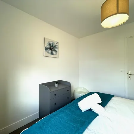 Apartment Agreable 2 Avec Parking Proche Orly Et T12 Morangis (Essonne)