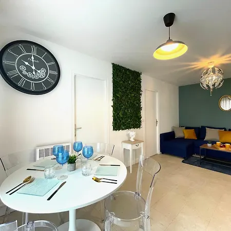 Agreable 2 Avec Parking Proche Orly Et T12 Morangis (Essonne)